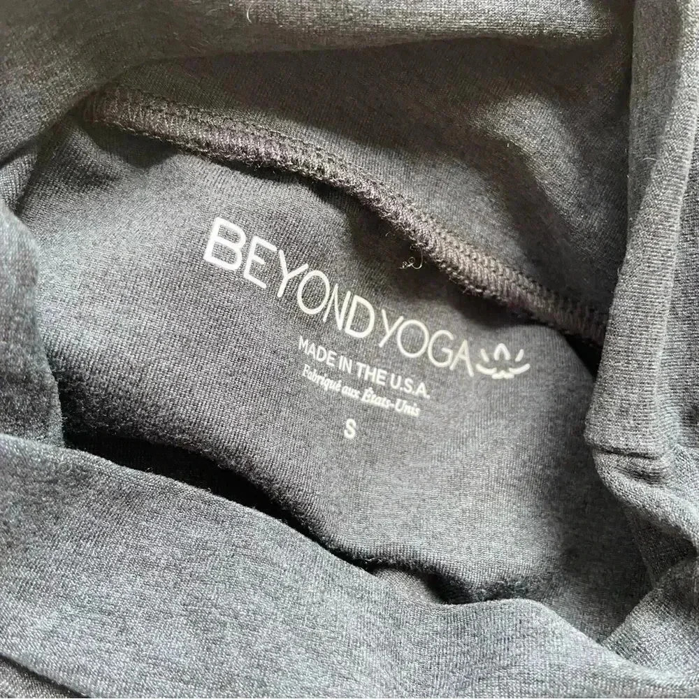 NEW Beyond Yoga Spacedye Captivating Turtleneck Pullover Dark Night size Small - Picture 7 of 7